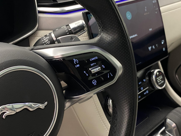 Jaguar F-Pace D300 R-DYNAMIC HSE AWD AUT CZ 3.0 d Dynamic