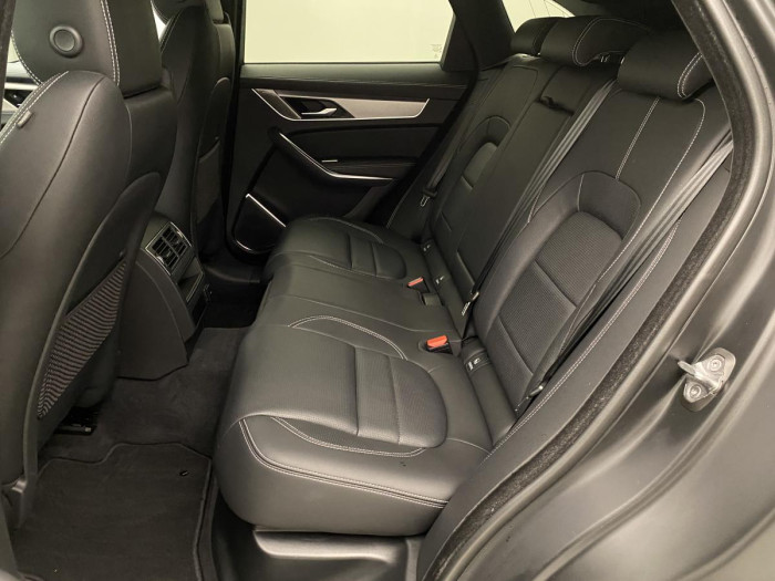 Jaguar F-Pace P250 R-DYNAMIC SE REZERVACE 2.0 Dynamic SE