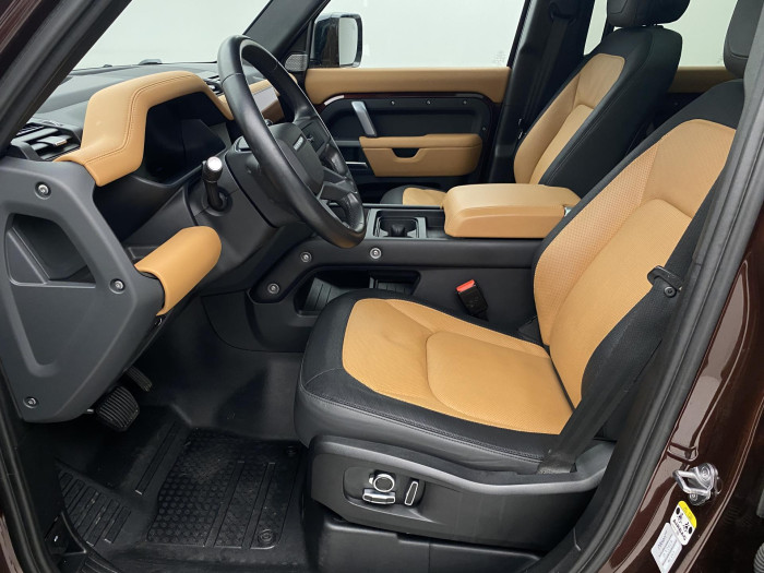 Land Rover Defender 130 D300 HSE AWD AUT CZ 3.0 d