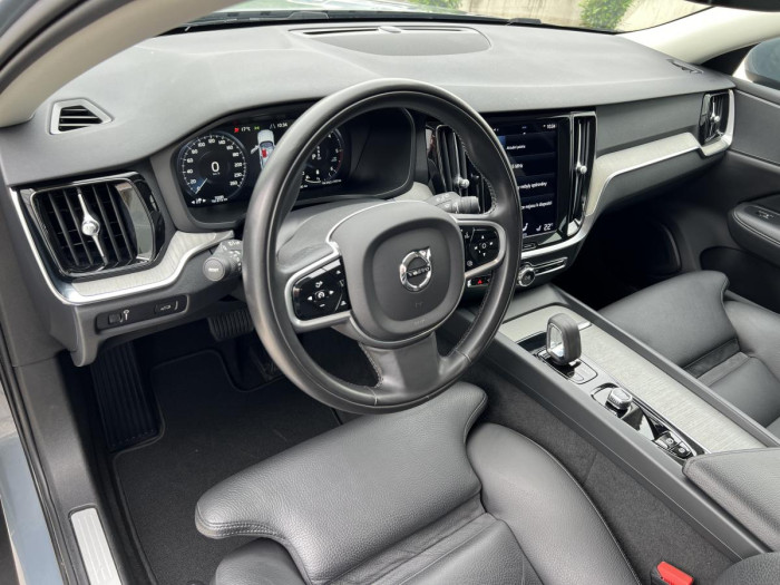 Volvo V60 CROSS COUNTRY B4 AWD Aut 1.maj