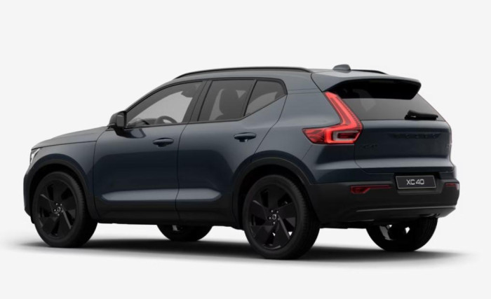 Volvo XC40 B3 AUT PLUS BLACK EDITION