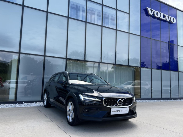 Volvo V60 CROSS COUNTRY B4 AWD Aut 1.maj