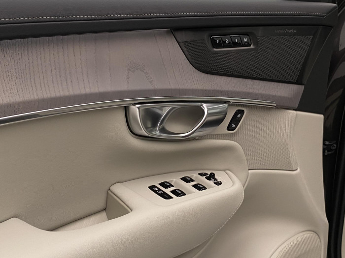 Volvo XC90 T8 AWD RECHARGE BRIGHT PLUS 7m