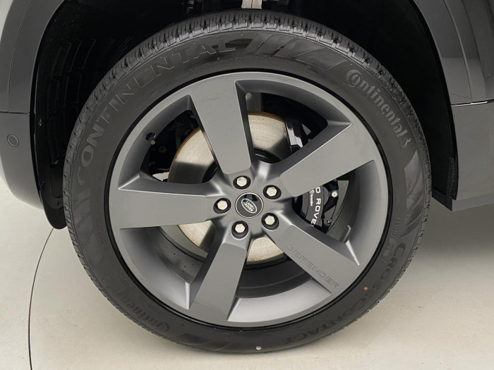 Land Rover Defender 110 V8 P525 AWD AUT REZERVACE 5.0 V8