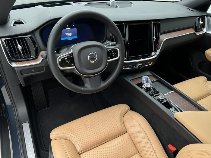 Volvo V60 CC B4 AWD ULTIMATE AUT 1.maj. 2.0 CC CC