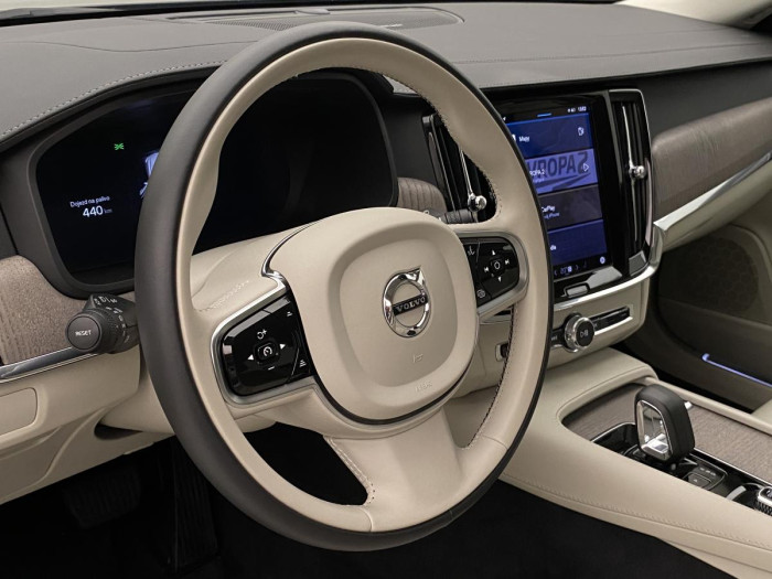 Volvo V90 CC B4 AWD PLUS AUT REZERVACE