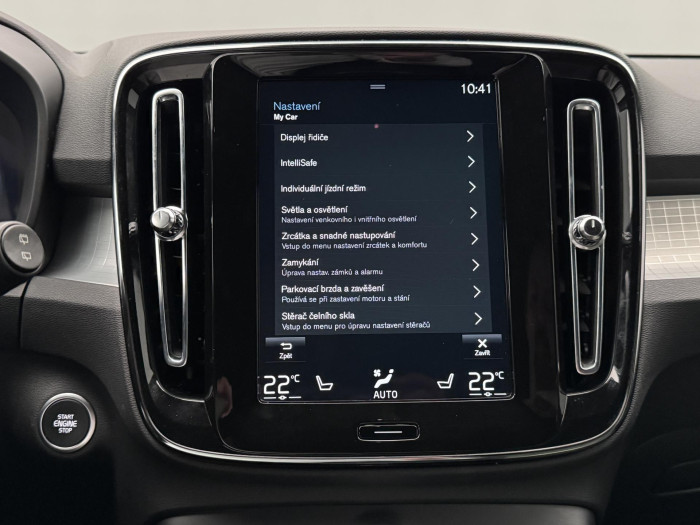 Volvo XC40 B4 MOMENTUM PRO CZ 1.maj 2.0 Momentum