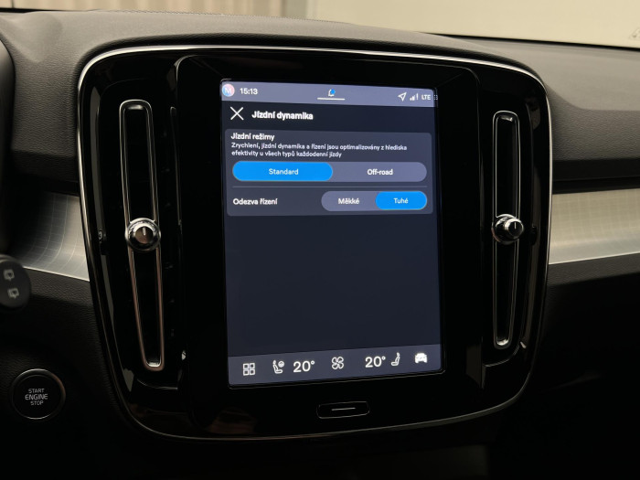 Volvo XC40 B3 DARK PLUS AUT