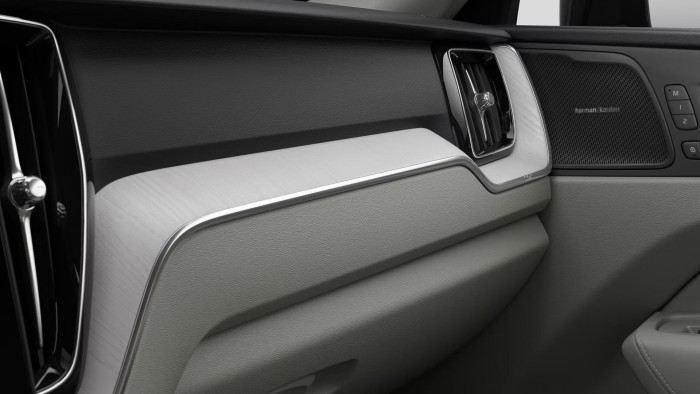 Volvo XC60 B5 AWD AUT DARK PLUS