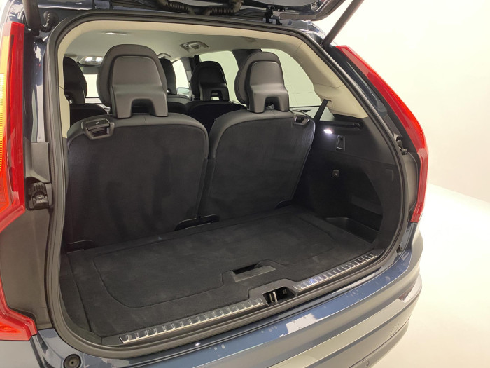 Volvo XC90 T8 AWD RECHARGE CORE 7míst
