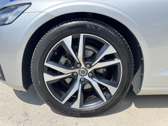 Volvo V60 B4 R-DESIGN Aut 1.maj.