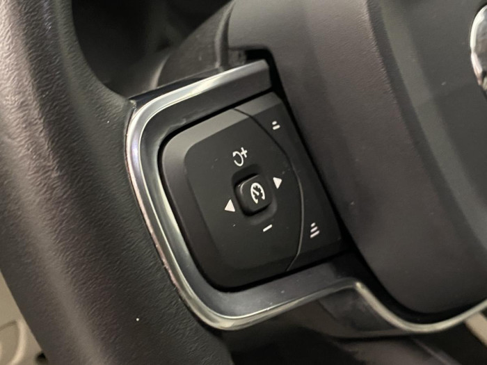 Volvo XC40 T3 MOMENTUM REZERVACE 1.5 Momentum