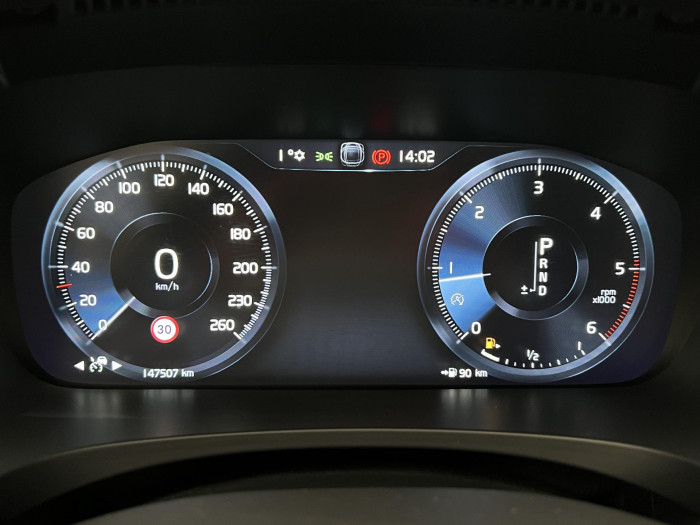 Volvo V90 CC D5 AWD PRO AUT CZ 2.0 d CC CC