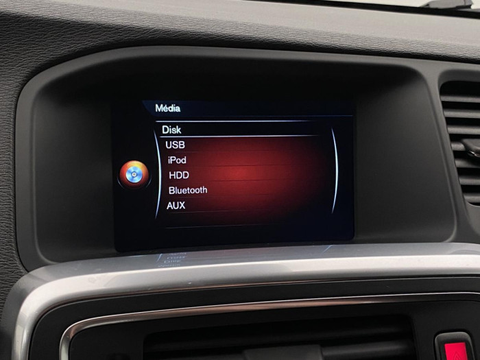 Volvo V60 D2 MOMENTUM NAVIGACE REZERVACE 1.6 d Momentum
