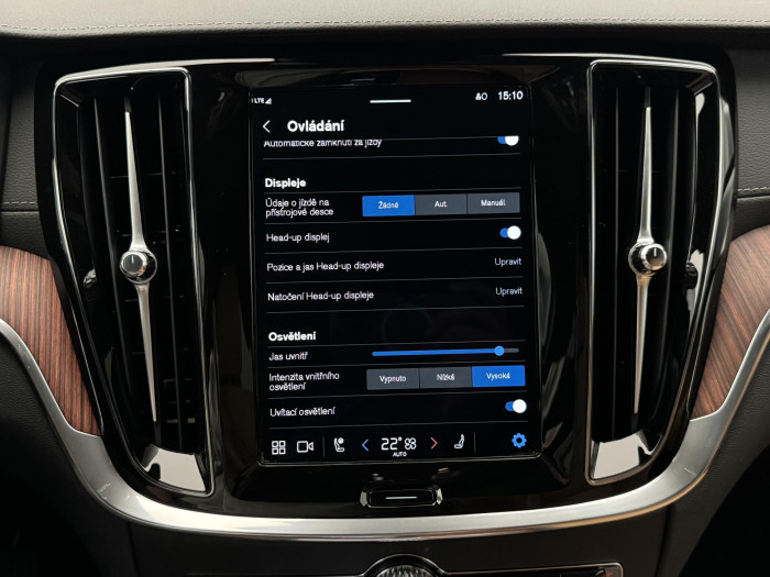 Volvo V60 CC B5 AWD ULTIMATE REZERVACE 2.0 CC CC