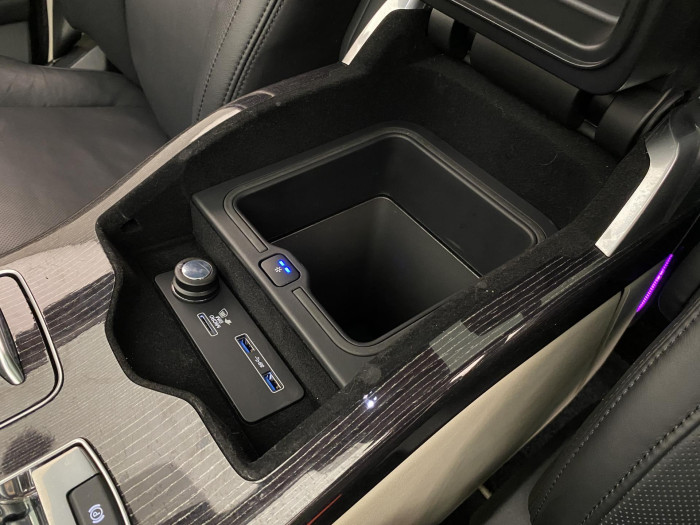 Land Rover Range Rover SDV8 AWD REZERVACE