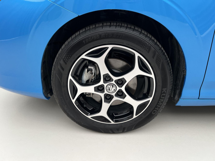 MG MG3 1.5 EMOTION Hybrid+ AUT CZ