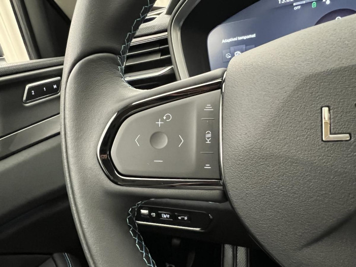 Lynk & Co 01 PHEV DCT 1.maj.