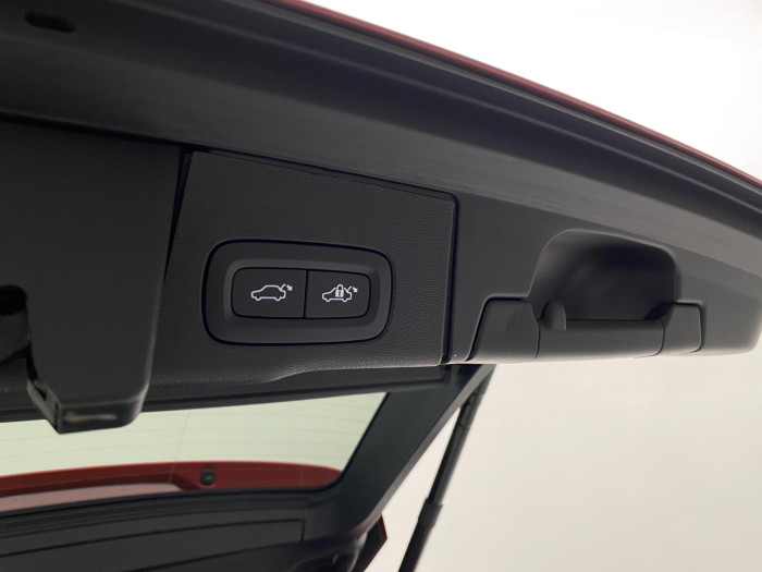 Volvo XC60 B5 AWD DARK PLUS REZERVACE