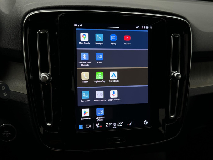 Volvo XC40 B4 PLUS BRIGHT AUT CZ