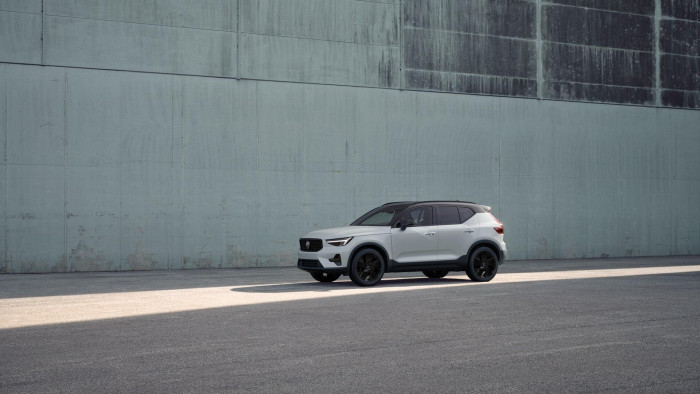 Volvo XC40 B3 AUT PLUS BLACK EDITION