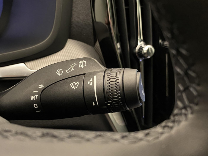 Volvo V60 B4 AUT DARK PLUS