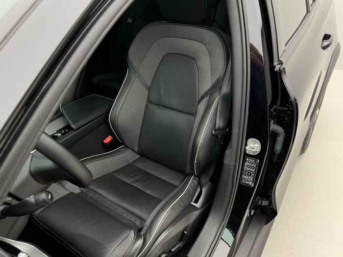 Volvo V60 CROSS COUNTRY B5 AWD Ultimate