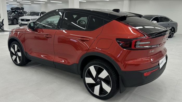 Volvo C40 RECHARGE TWIN ENGINE AWD PRO