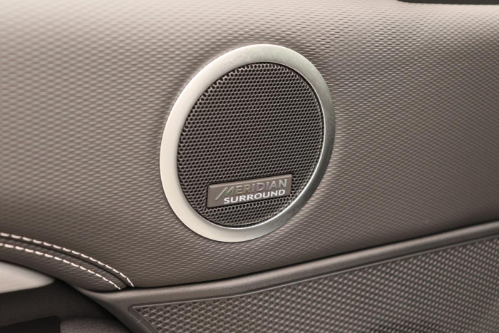 Land Rover Discovery D250 R-DYNAMIC SE REZERVACE 3.0 d Dynamic SE