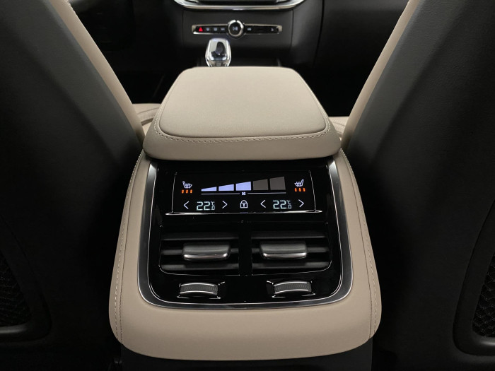 Volvo XC90 T8 AWD RECHARGE BRIGHT PLUS 7m