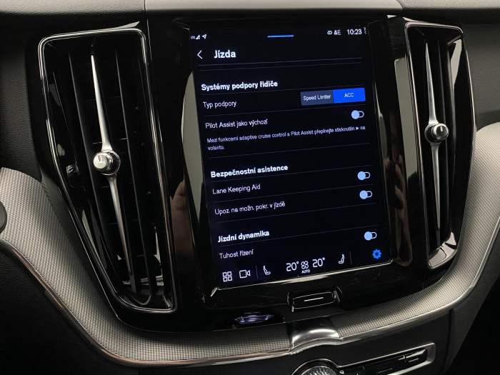 Volvo XC60 B4 PLUS BRIGHT AUT REZERVACE 2.0 Plus