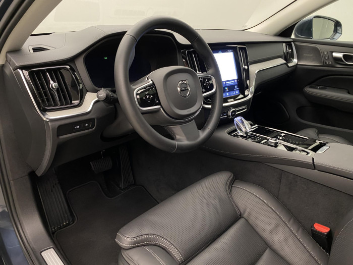 Volvo V60 T8 AWD PLUG-IN BRIGHT ULTRA CZ