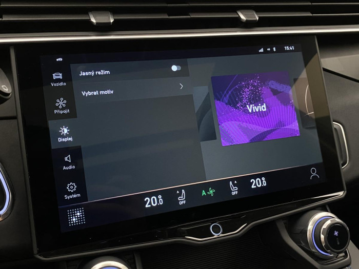 Lynk & Co 01 PHEV DCT AUT 1.maj. REZERVACE