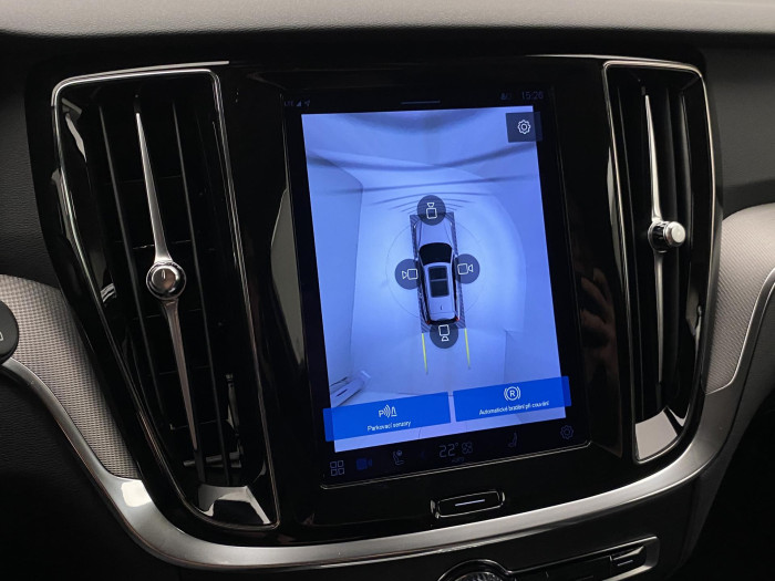 Volvo V60 CC B5 AWD PLUS REZERVACE