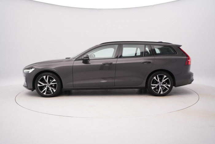 Volvo V60 B4 PLUS DARK AUT 1.maj.