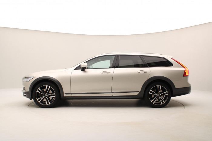 Volvo V90 CC D5 AWD PRO AUT CZ REZERVACE 2.0 d CC CC