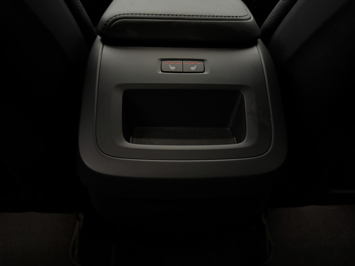 Volvo XC60 B4 AWD PLUS DARK AUT