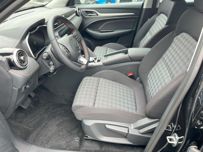 MG ZS EV EXCITE 70kWh REZERVACE!