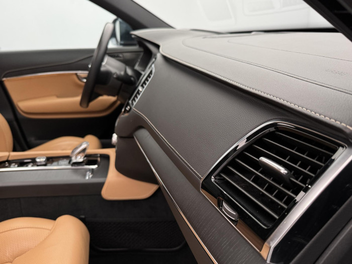 Volvo XC90 B5 AWD INSCRIPTION CZ 7M