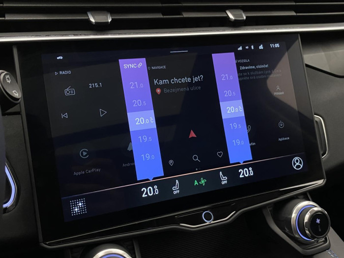 Lynk & Co 01 PHEV DCT AUT 1.maj. REZERVACE