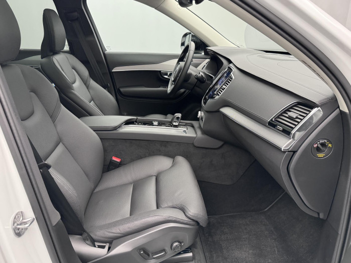 Volvo XC90 T8 AWD RECHARGE DARK PLUS