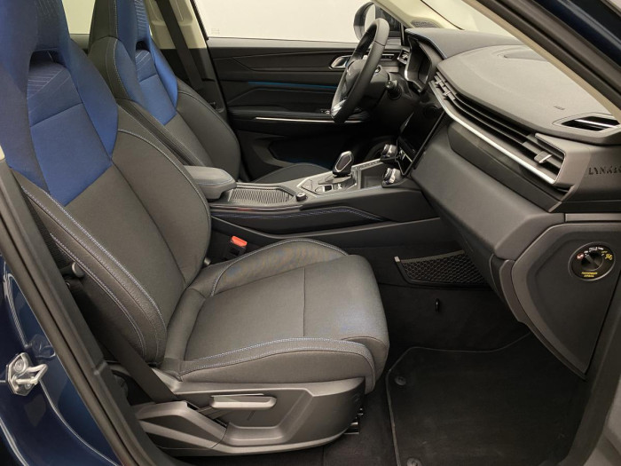 Lynk & Co 01 PHEV DCT AUT REZERVACE