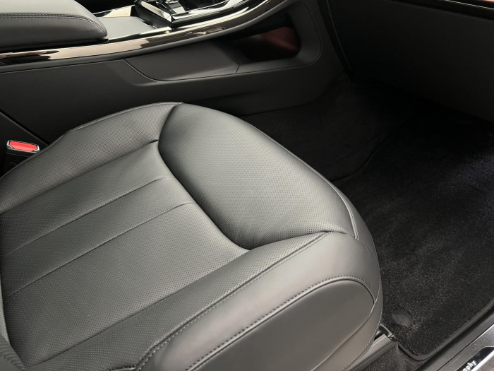 Land Rover Range Rover Sport P550e AUTOBIOGRAPHY REZERVACE