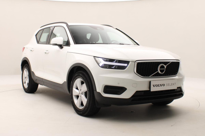 Volvo XC40 D3 MOMENTUM AUT CZ REZERVACE 2.0 d Momentum