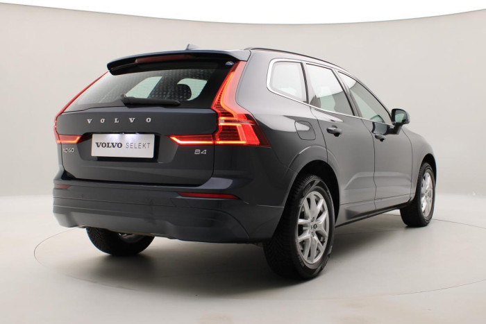 Volvo XC60 B4 MOMENTUM AUT REZERVACE 2.0 Momentum