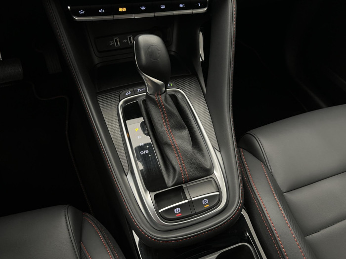 MG ZS 1.0T EXCLUSIVE AUT CZ 1.maj. 1.0 Exclusive