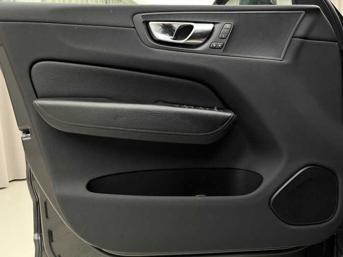 Volvo XC60 B4 INSCRIPTION AUT