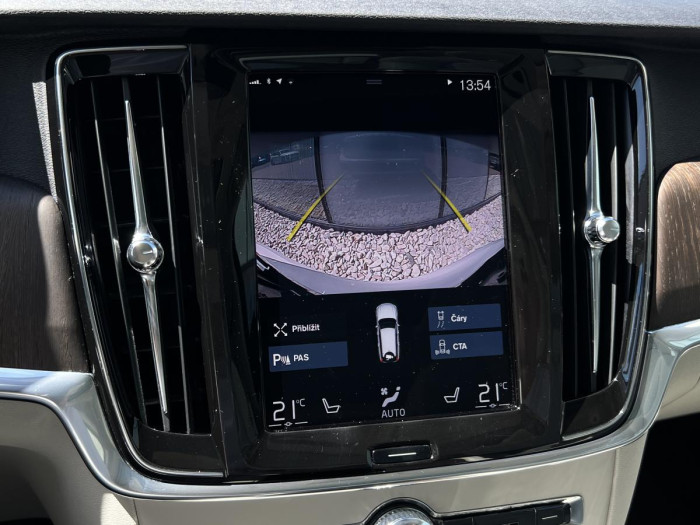 Volvo V90 CROSS COUNTRY B4 AWD Aut 1.maj