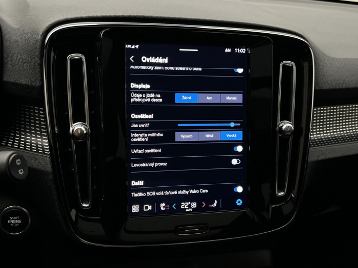 Volvo XC40 B3 ULTRA DARK AUT CZ