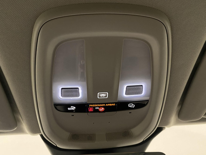 Volvo XC60 B5 AWD PLUS DARK AUT CZ 1.maj